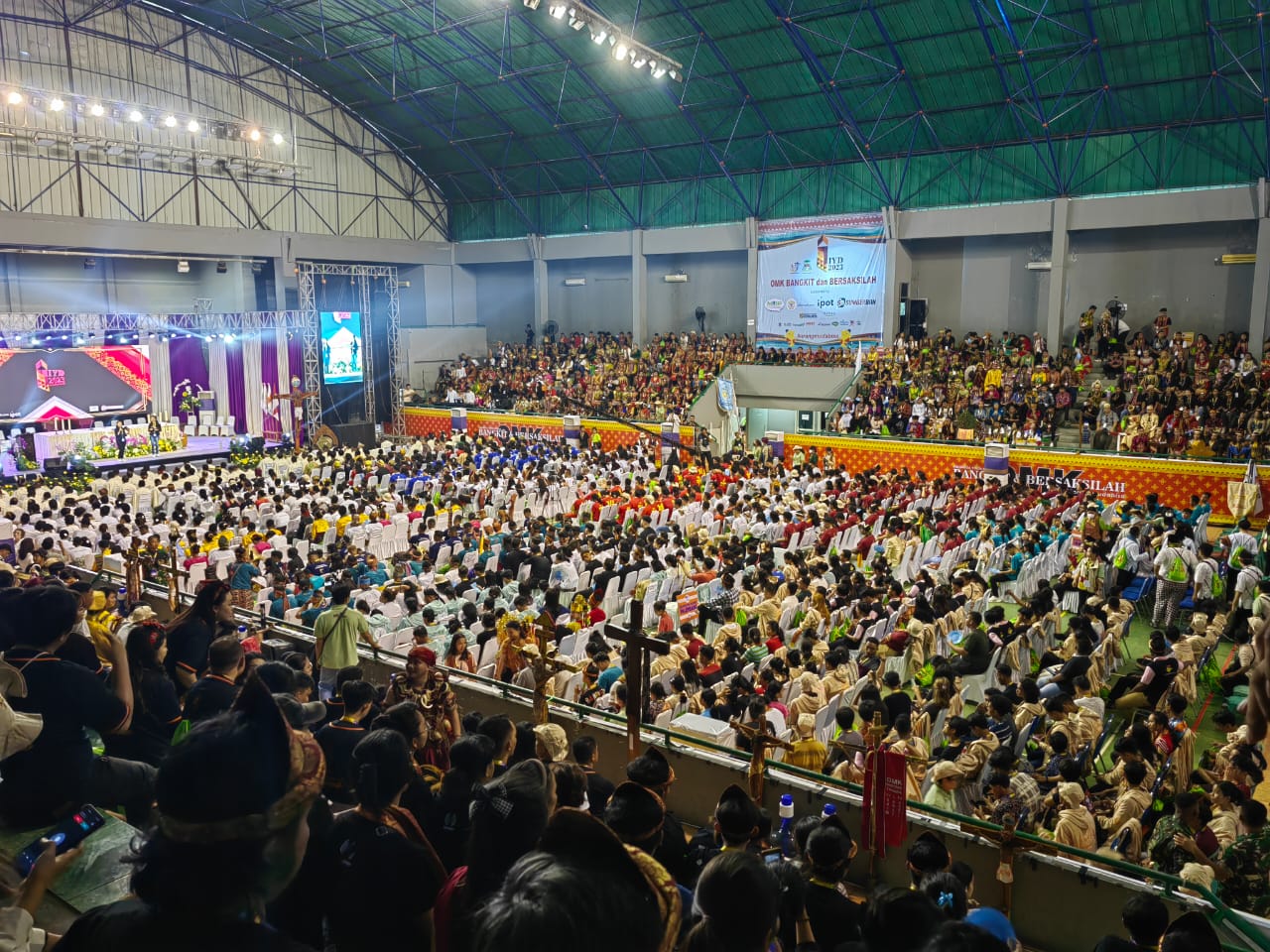 berita katolik, catholic, katolik IYD2023, Katolik, katolik indonesia, kisah inspiratif, Komunio Juni 2023, katekese, komsos kapal, palembang, komisi kepemudaan, youth day, jakabaring sport city