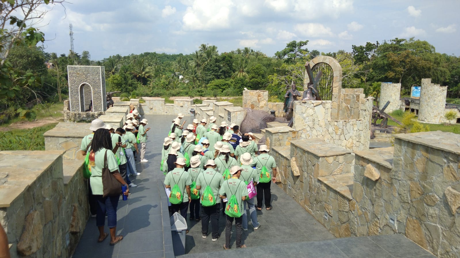 berita katolik, catholic, katolik IYD2023, Katolik, katolik indonesia, kisah inspiratif, Komunio Juni 2023, katekese, komsos kapal, palembang, komisi kepemudaan, youth day, jakabaring sport city